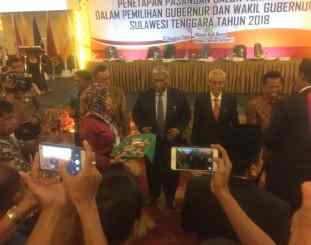 Ketgam : pasangan calon Gubernur dan Wakil Gubernur terpilih / foto wwa