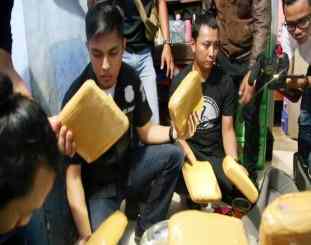 Ketgam : barang bukti yang berhasil di sita dari gudang penyimpanan