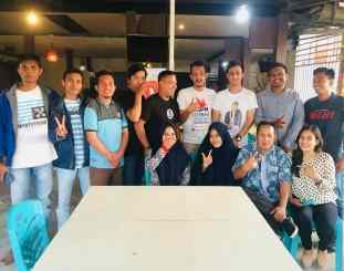Ketgam : jurnalis online indonesia kota kendari bersama Novar Aditya Praja 