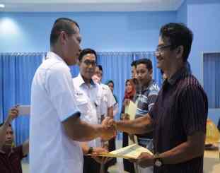 Penyerahan pinjaman dana bergilir gulir