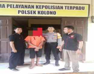 Ketgam : Pelaku saat diamankan di Mapolsek Kolono