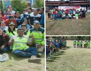 Warga dan karyawan PT GKP saat mengikuti pembukaan lomba
