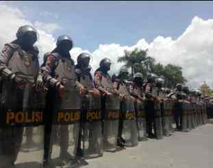 Barisan pengamanan pengawalan demonstrasi 