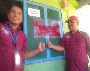 Kadis Sosial Kota Kendari, Imran Muhammad (pakai topi) bersama Koordinator PKH Kota Kendari, Jasman