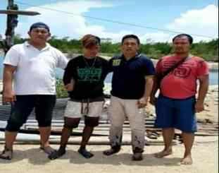 Tersangka saat diamankan oleh Anggota Polres konawe selatan
