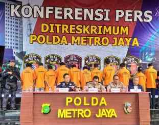Konfrensi pers kasus pembobolan Bank 