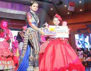 Vania Nathania Eliza Putri Bapak Anton timbang 
