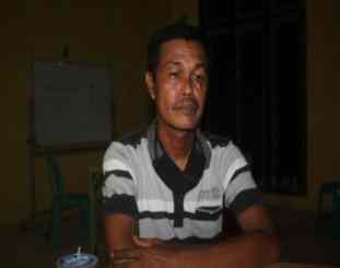 Amrullah warga desa Mowila yang tidak mendapat BLT 