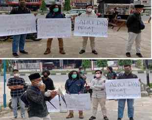 Ketgam : foto aksi di kantor DPW Partai Nasdem Sultra 