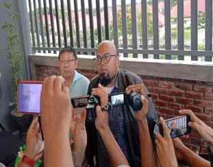 Kuasa hukum PT JAP saat menggelar konferensi pers 
