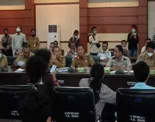 Wabup Konkep saat mengikuti RDP di kantor DPRD Prov Sultra 