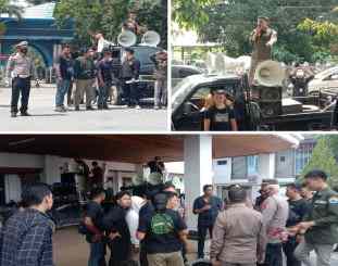 Ketgam : foto aksi unjuk rasa LEPERASI - Konut 